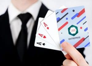 Un jeu de cartes personnalisé avec le logo de votre entreprise