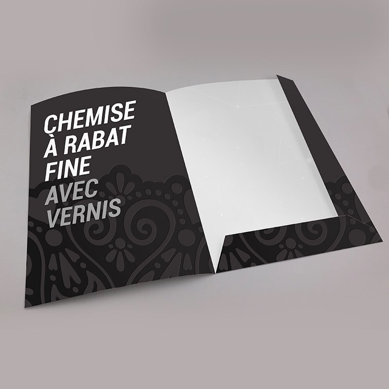 Chemise à rabat avec du vernis sélectif