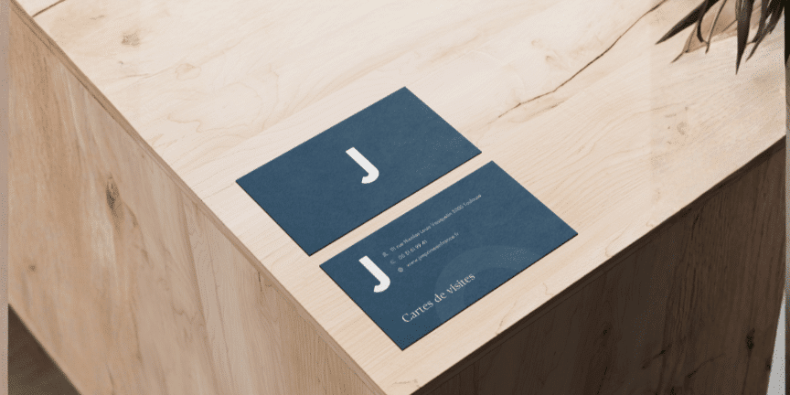 Cartes de visite : comment choisir le bon papier et les bonnes finitions ?