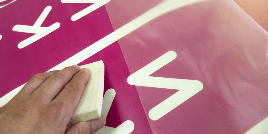 Stickers personnalisés : usages marketing et logistiques